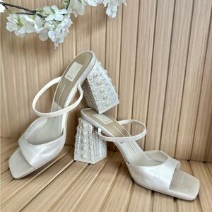 Dolce Vita Vanilla Silk Jemmy Pearl Heels (Size 7)